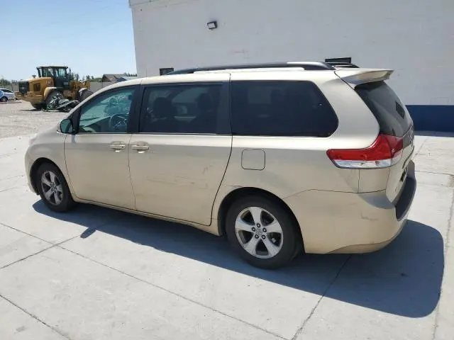 2011 TOYOTA SIENNA LE  