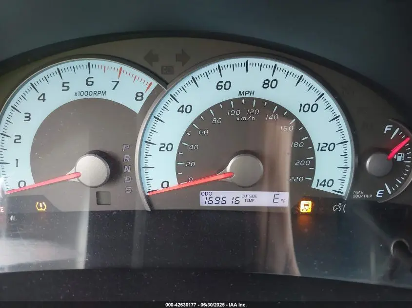 2011 TOYOTA CAMRY SE