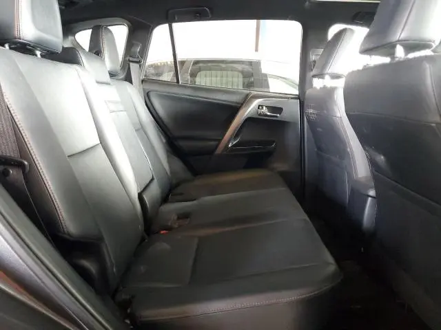 2017 TOYOTA RAV4 HV SE  