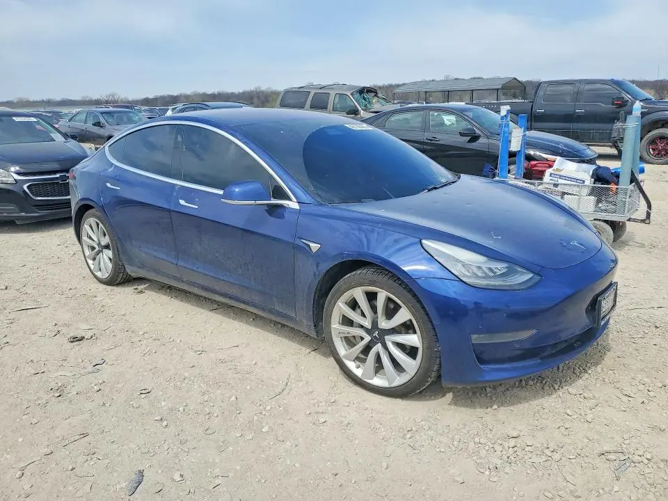 2018 TESLA MODEL 3   