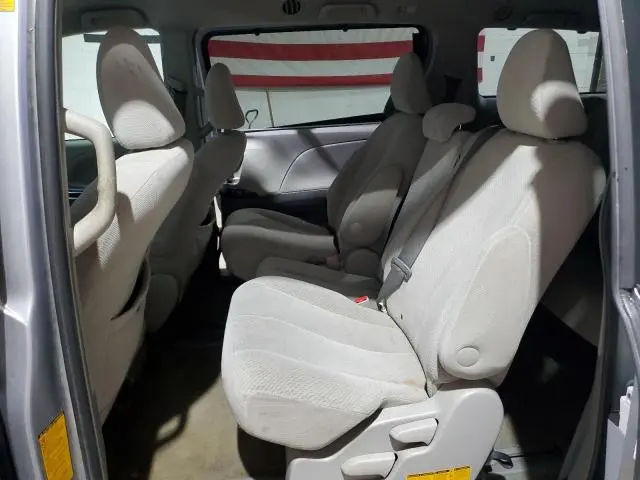 2012 TOYOTA SIENNA LE  