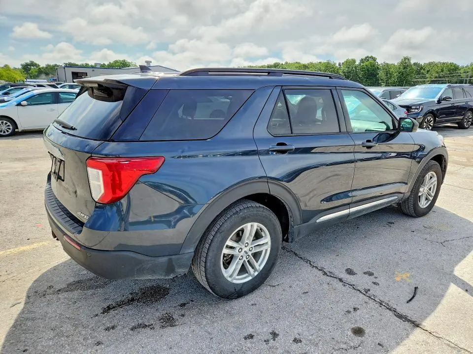 2022 FORD EXPLORER XLT  