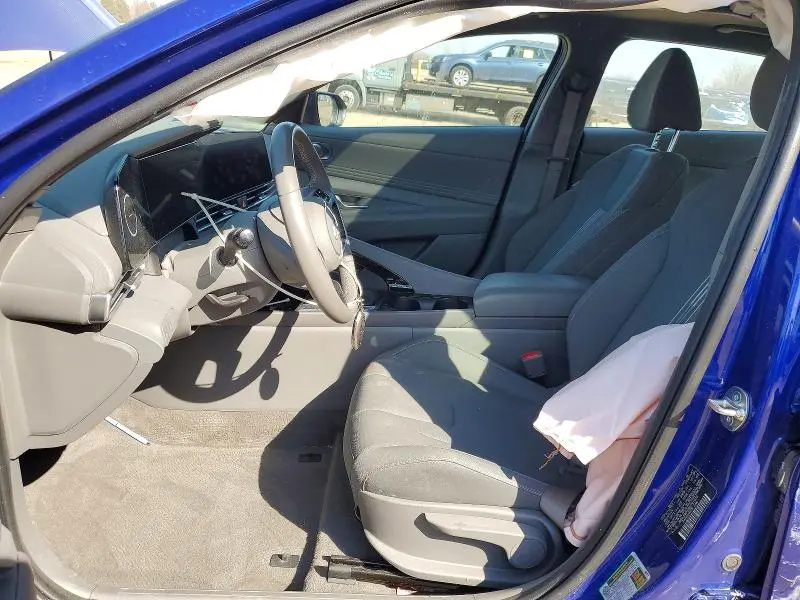 2024 HYUNDAI ELANTRA SEL  