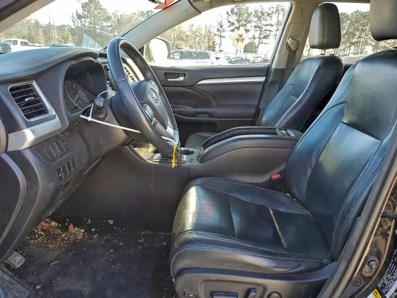 2016 TOYOTA HIGHLANDER XLE  