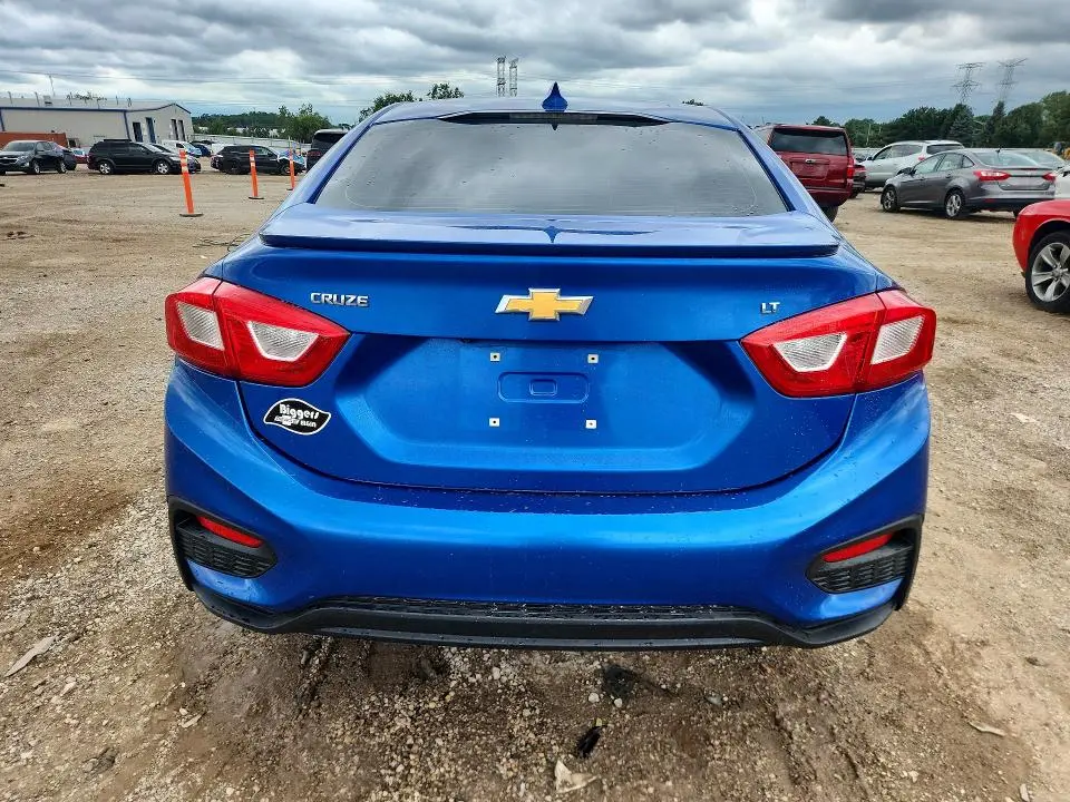2017 CHEVROLET CRUZE LT  