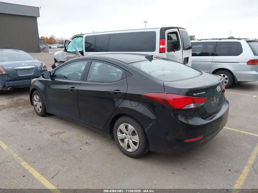 2016 HYUNDAI ELANTRA SE