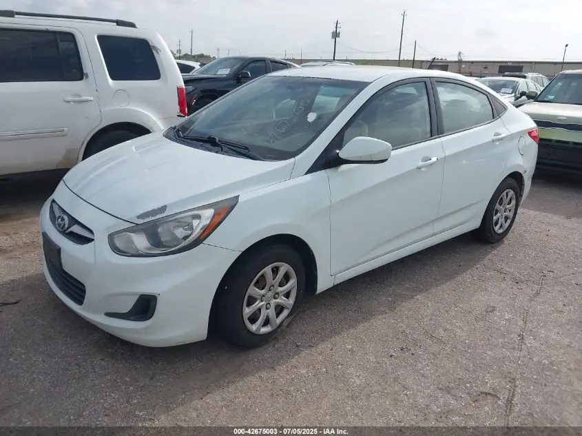 2012 HYUNDAI ACCENT GLS