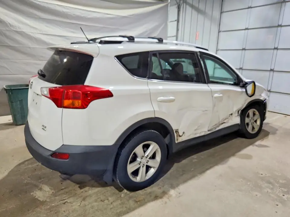 2014 TOYOTA RAV4 XLE  