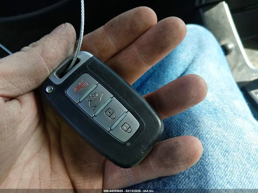 2012 KIA SORENTO SX V6