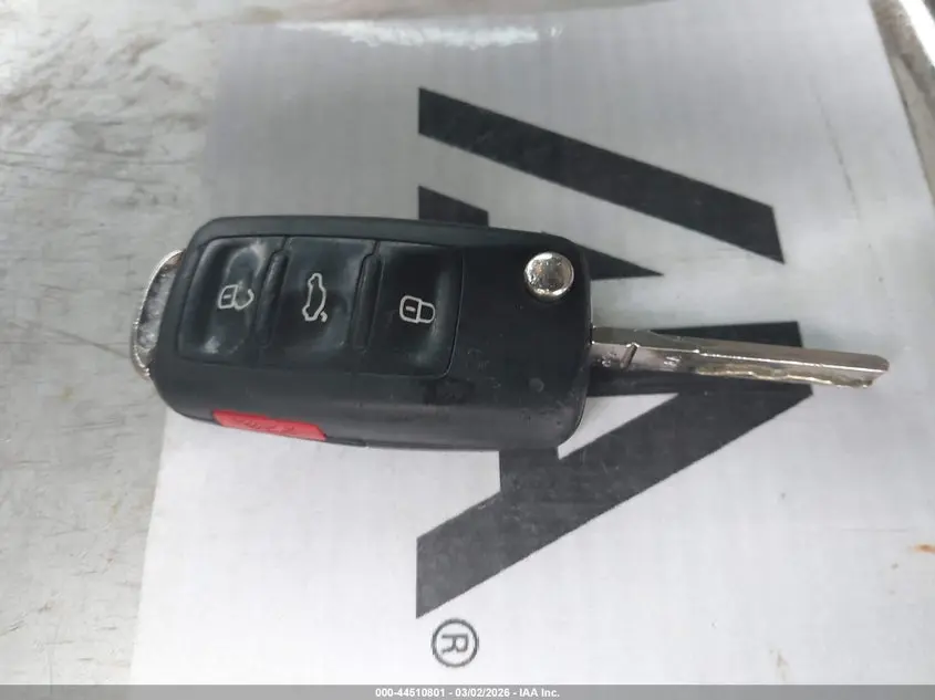 2013 VOLKSWAGEN JETTA 2.0L S