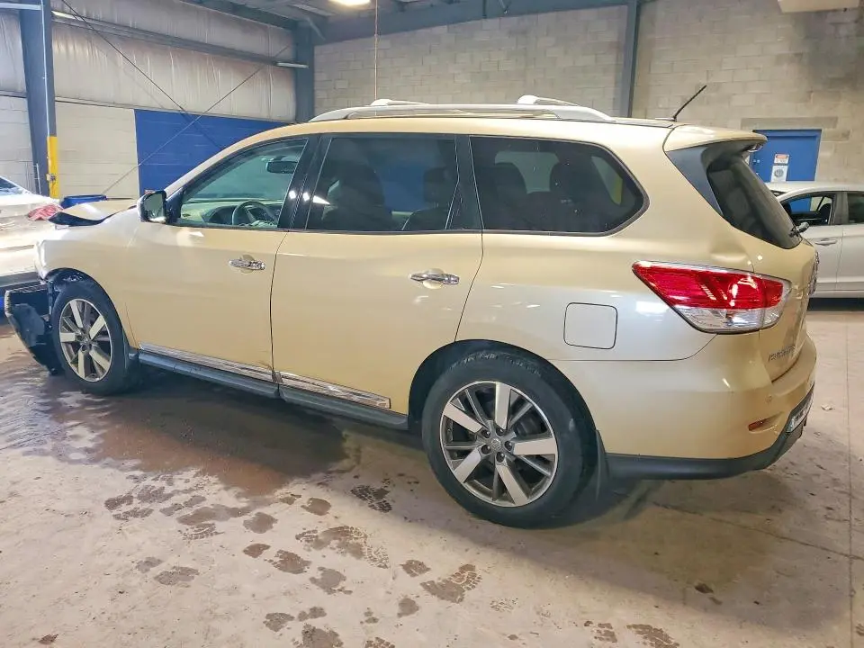 2013 NISSAN PATHFINDER S  