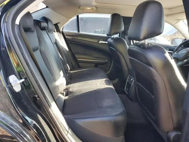 2016 CHRYSLER 300 LIMITED  