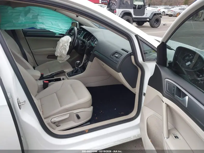 2018 VOLKSWAGEN GOLF SPORTWAGEN TSI S/TSI SE