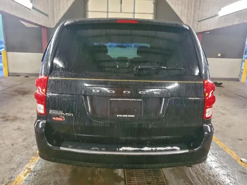 2016 DODGE GRAND CARAVAN SE  