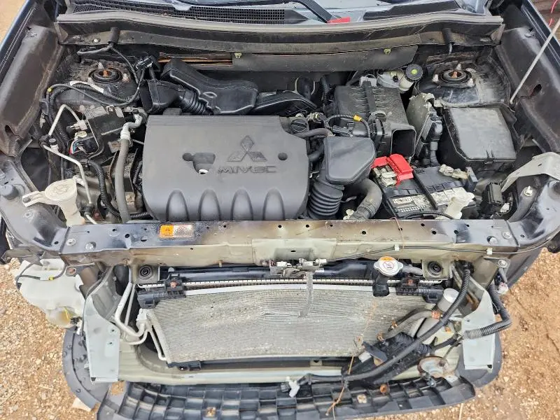2018 MITSUBISHI OUTLANDER SE  