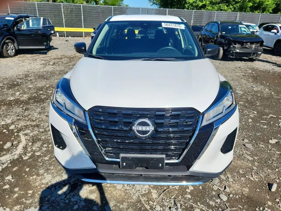 2023 NISSAN KICKS S  