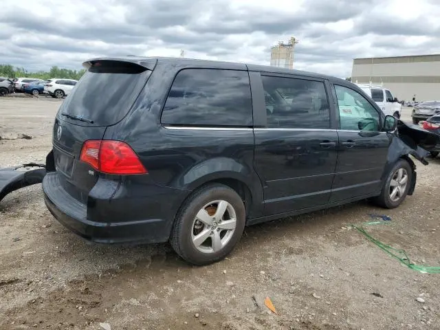 2010 VOLKSWAGEN ROUTAN SE  
