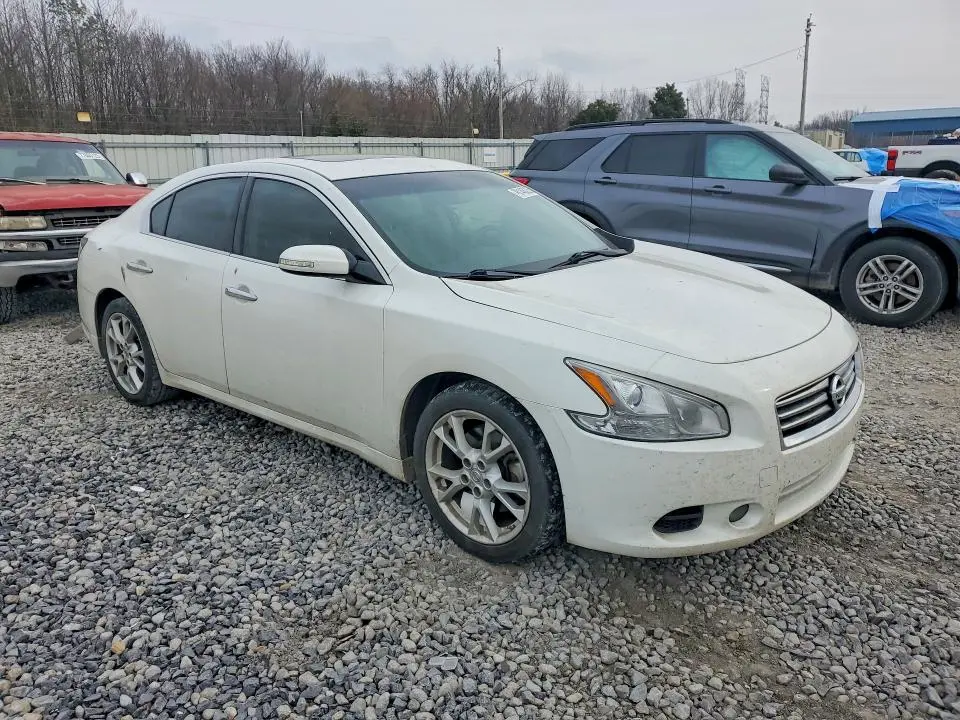 2013 NISSAN MAXIMA   