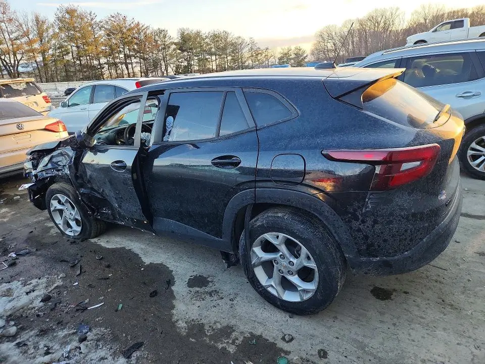 2024 CHEVROLET TRAX LS  