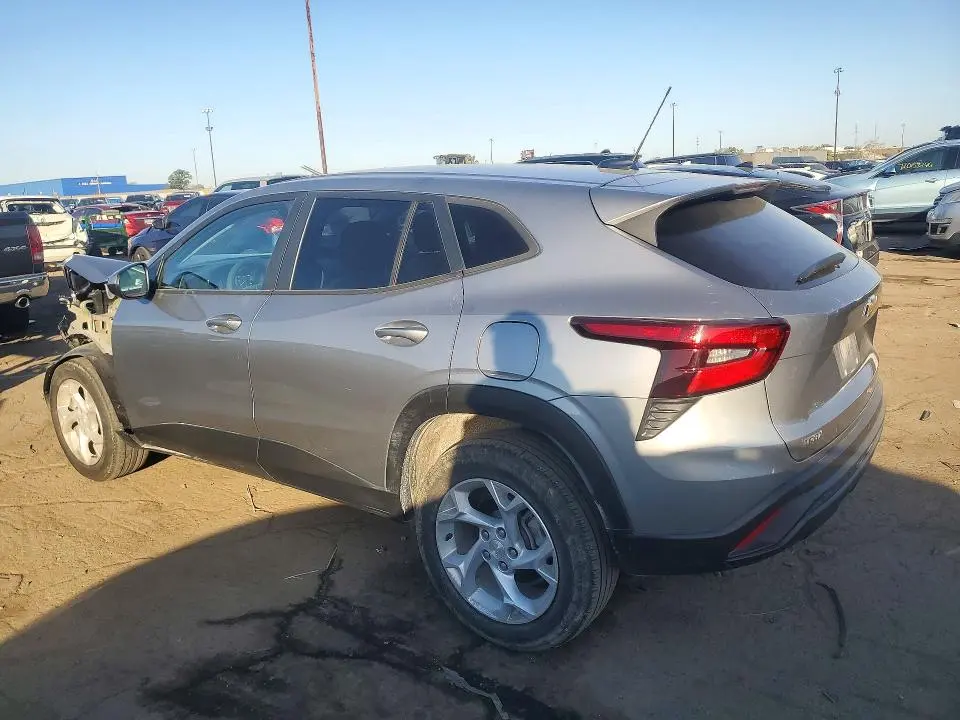 2025 CHEVROLET TRAX LS  