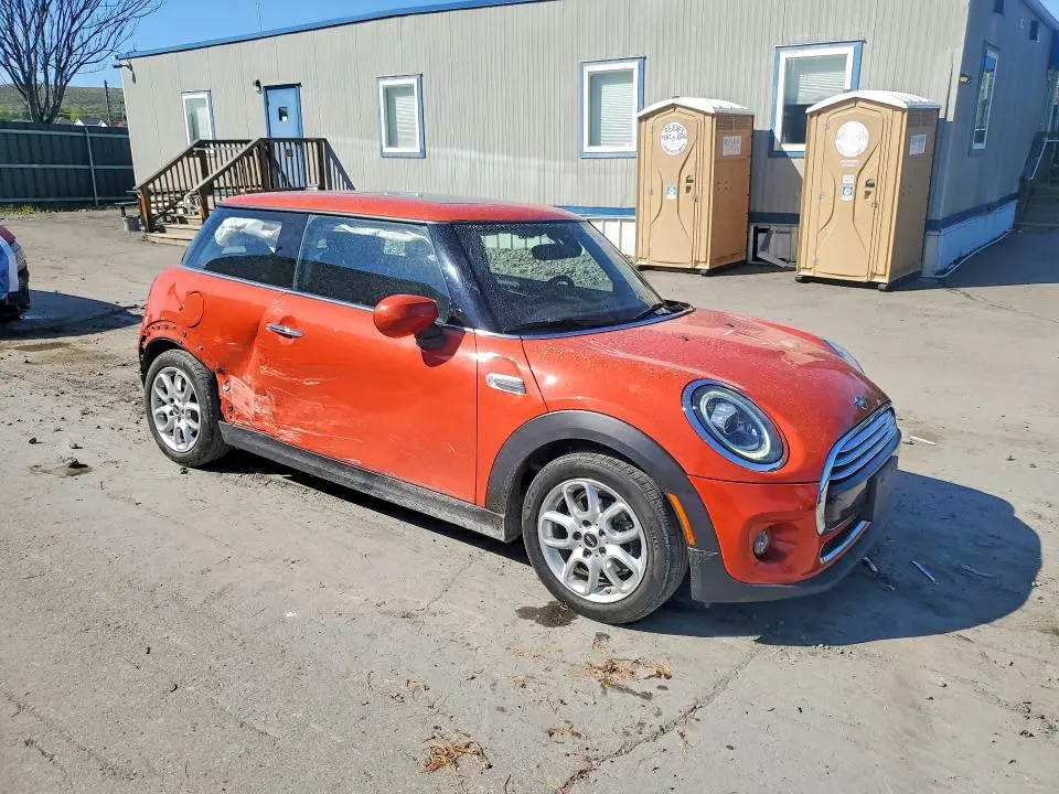 2021 MINI COOPER   