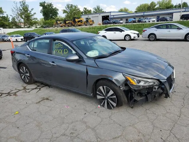 2021 NISSAN ALTIMA SV