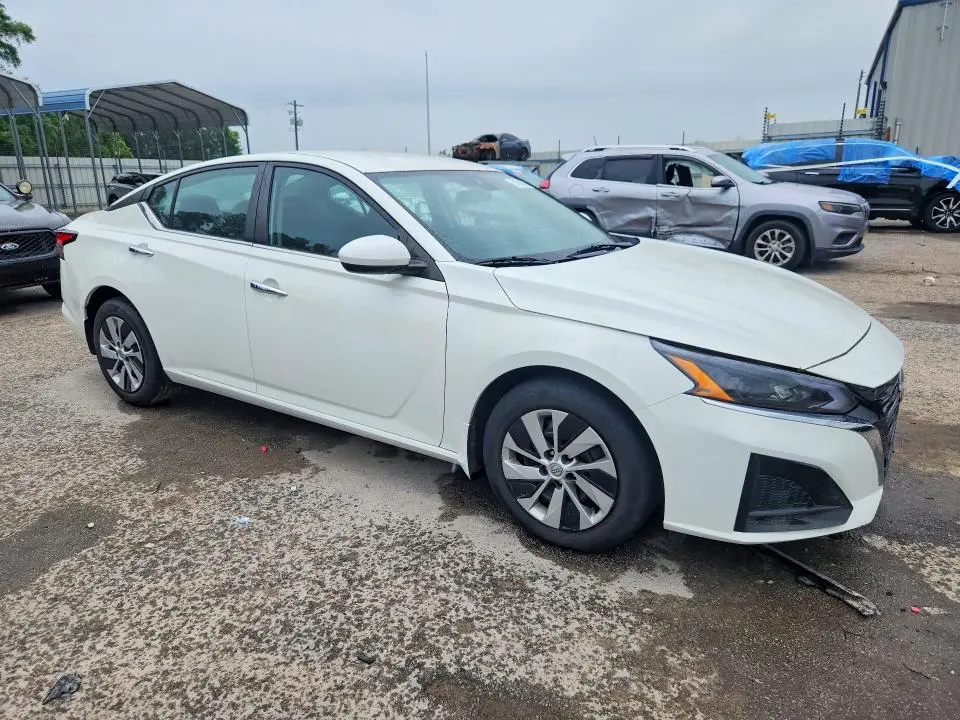2023 NISSAN ALTIMA S  