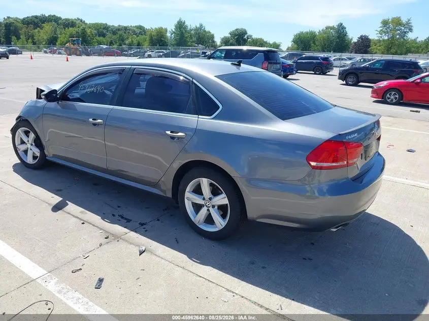 2012 VOLKSWAGEN PASSAT 2.5L SE