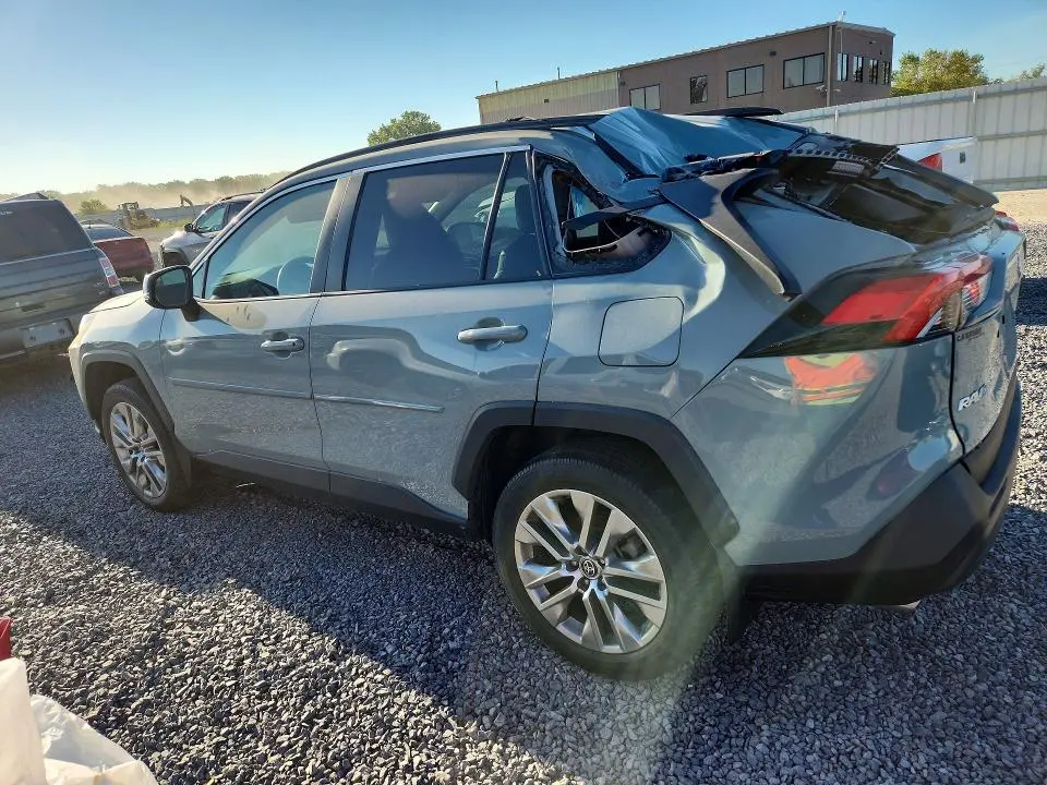 2023 TOYOTA RAV4 XLE PREMIUM  
