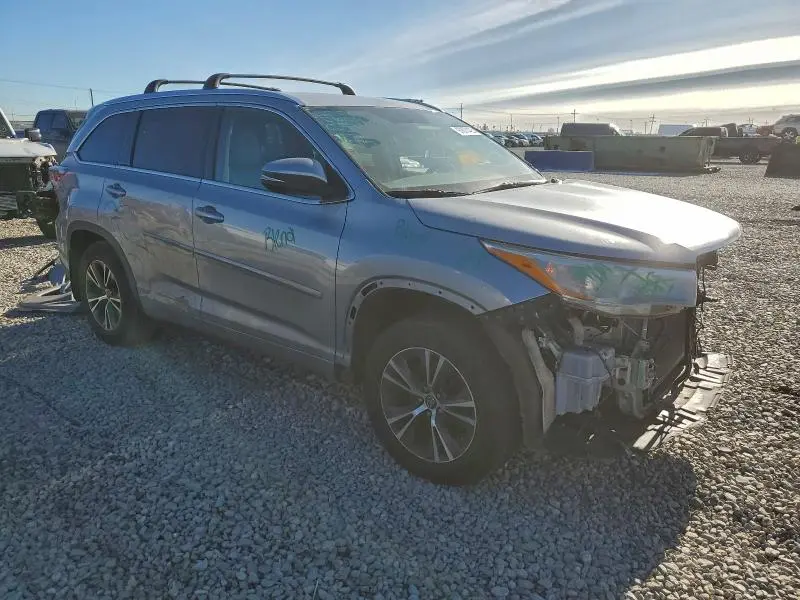 2016 TOYOTA HIGHLANDER XLE  