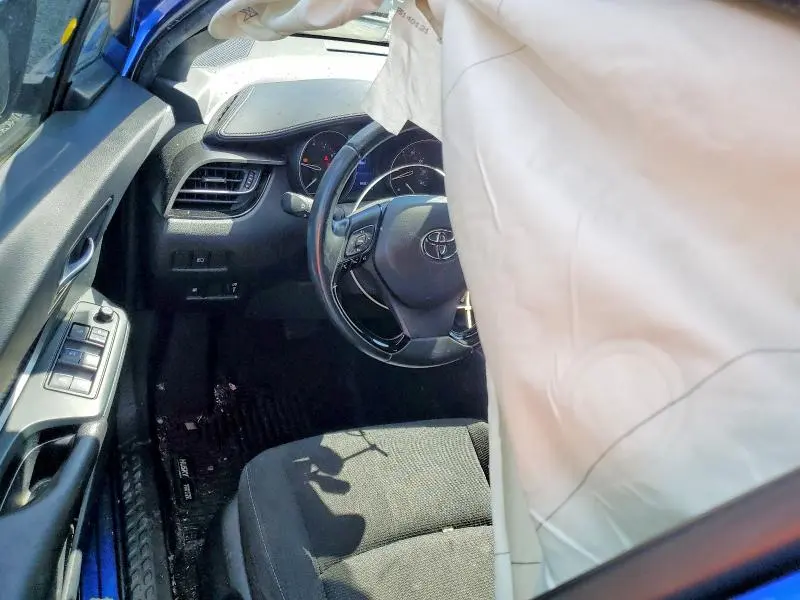 2018 TOYOTA C-HR XLE  