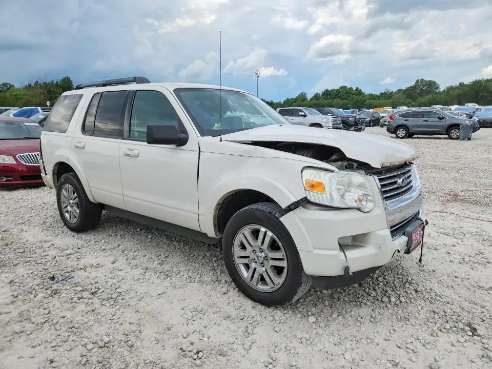2010 FORD EXPLORER XLT  