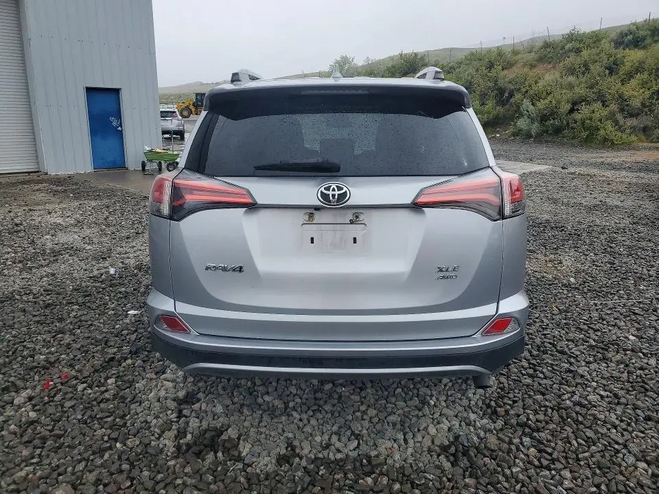 2017 TOYOTA RAV4 XLE  