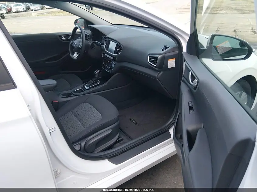 2018 HYUNDAI IONIQ HYBRID BLUE