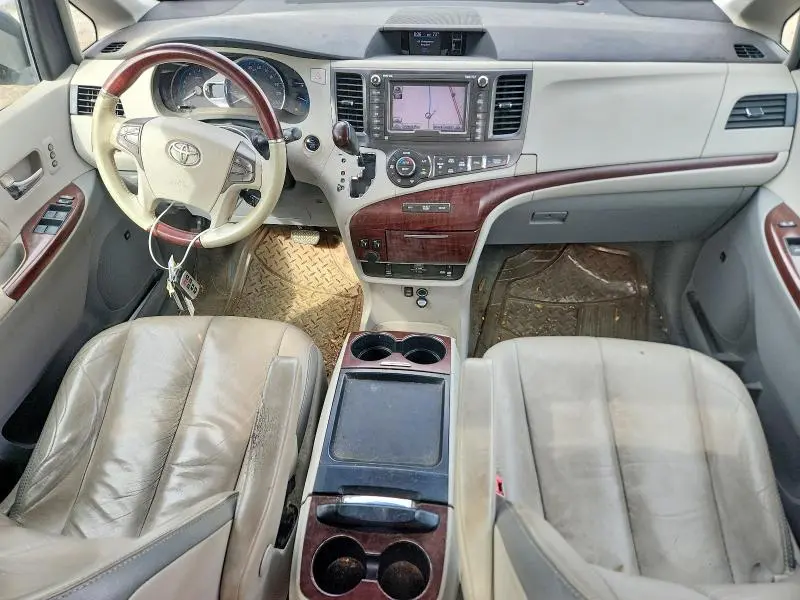 2011 TOYOTA SIENNA LIMITED 7-PASSENGER  