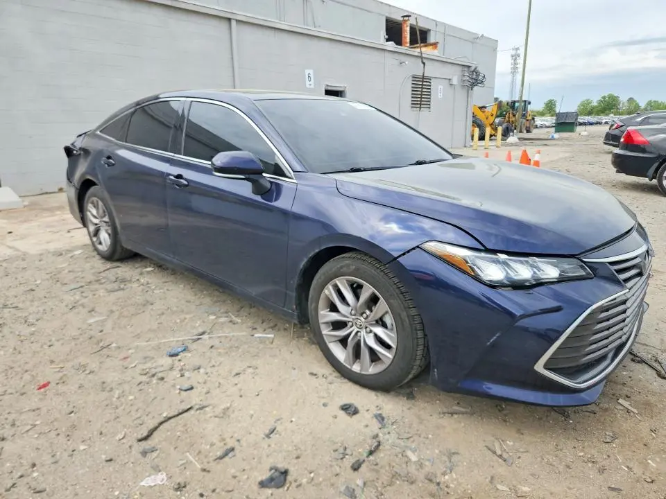 2021 TOYOTA AVALON XLE  