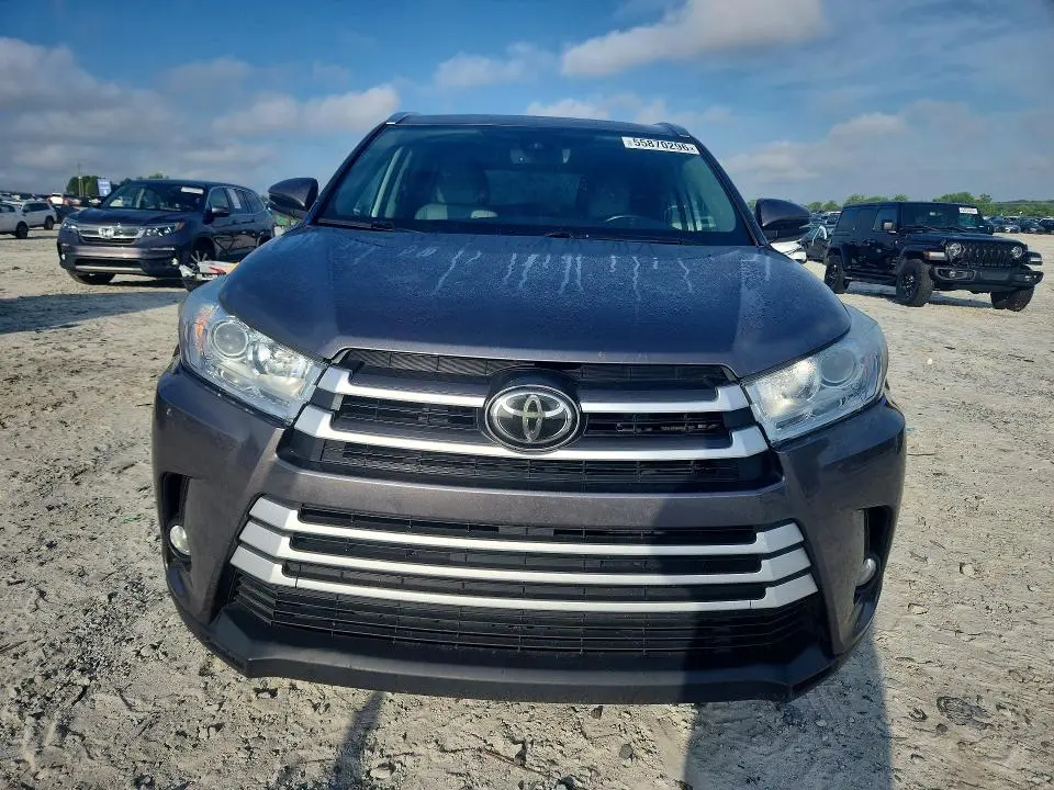 2018 TOYOTA HIGHLANDER XLE  