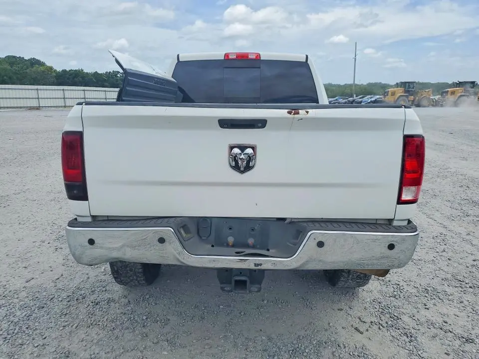 2015 RAM 3500 SLT  