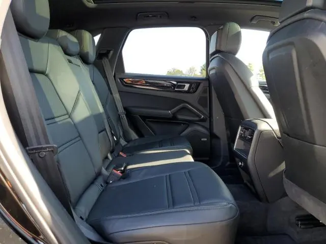 2019 PORSCHE CAYENNE SE HYBRID  