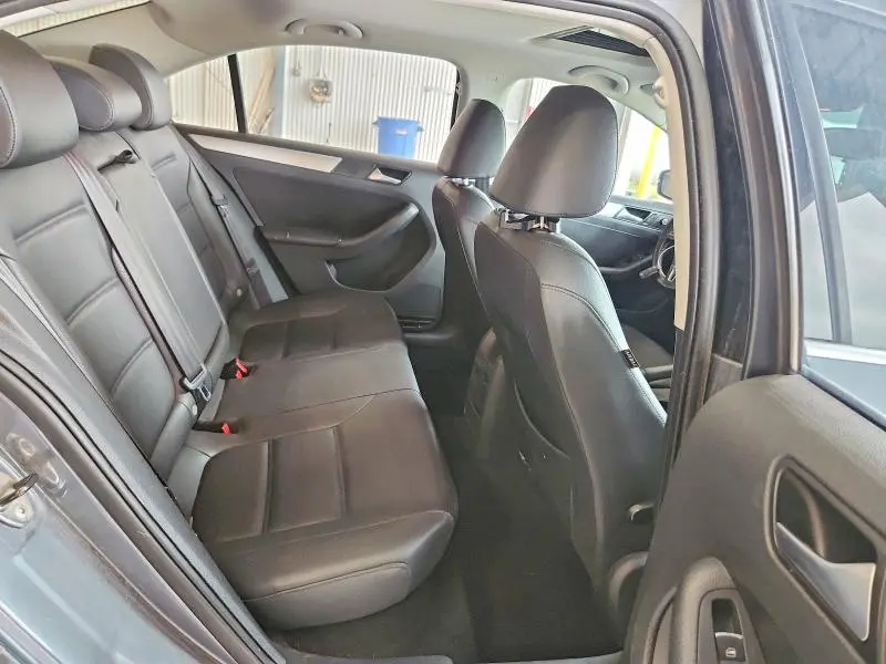 2014 VOLKSWAGEN JETTA SE  