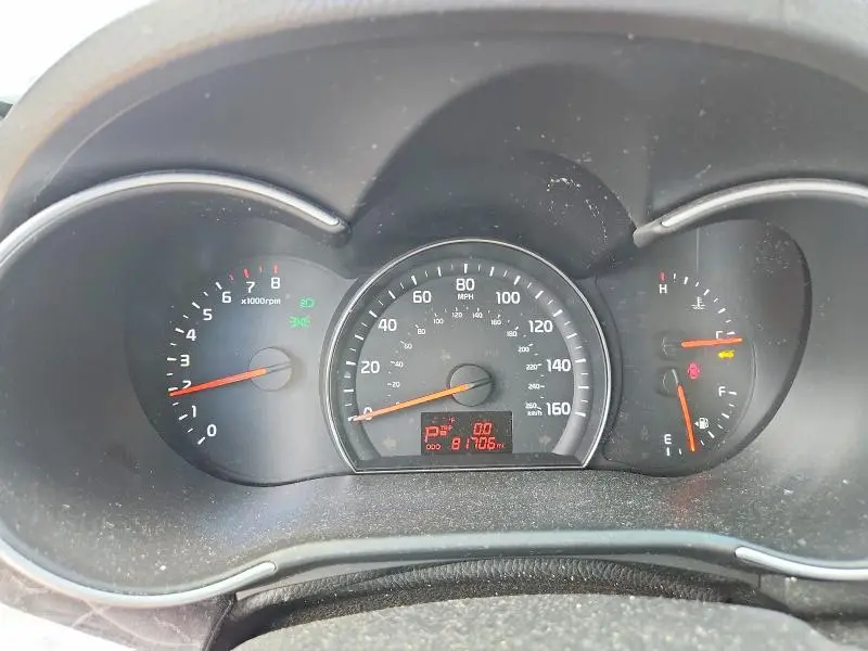 2015 KIA SORENTO LX  