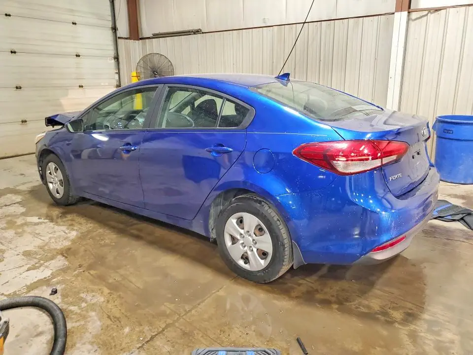 2017 KIA FORTE LX  