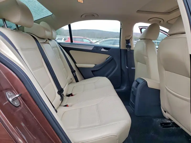 2017 VOLKSWAGEN JETTA SE  