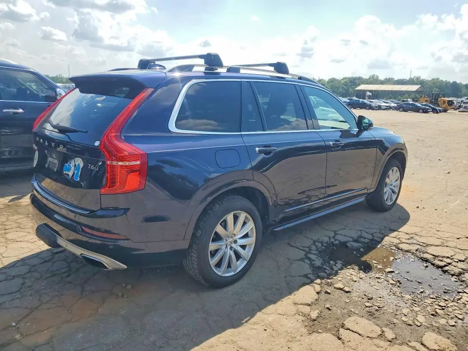 2017 VOLVO XC90 T6  