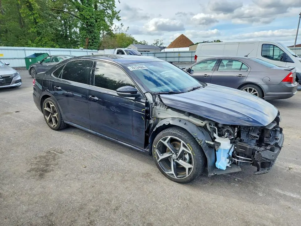 2021 VOLKSWAGEN PASSAT R-LINE  