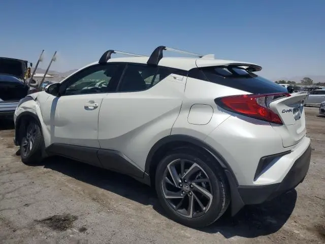 2020 TOYOTA C-HR XLE  