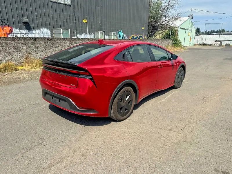 2025 TOYOTA PRIUS LE  