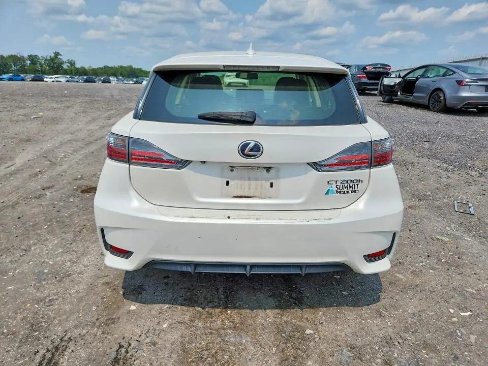 2016 LEXUS CT 200  