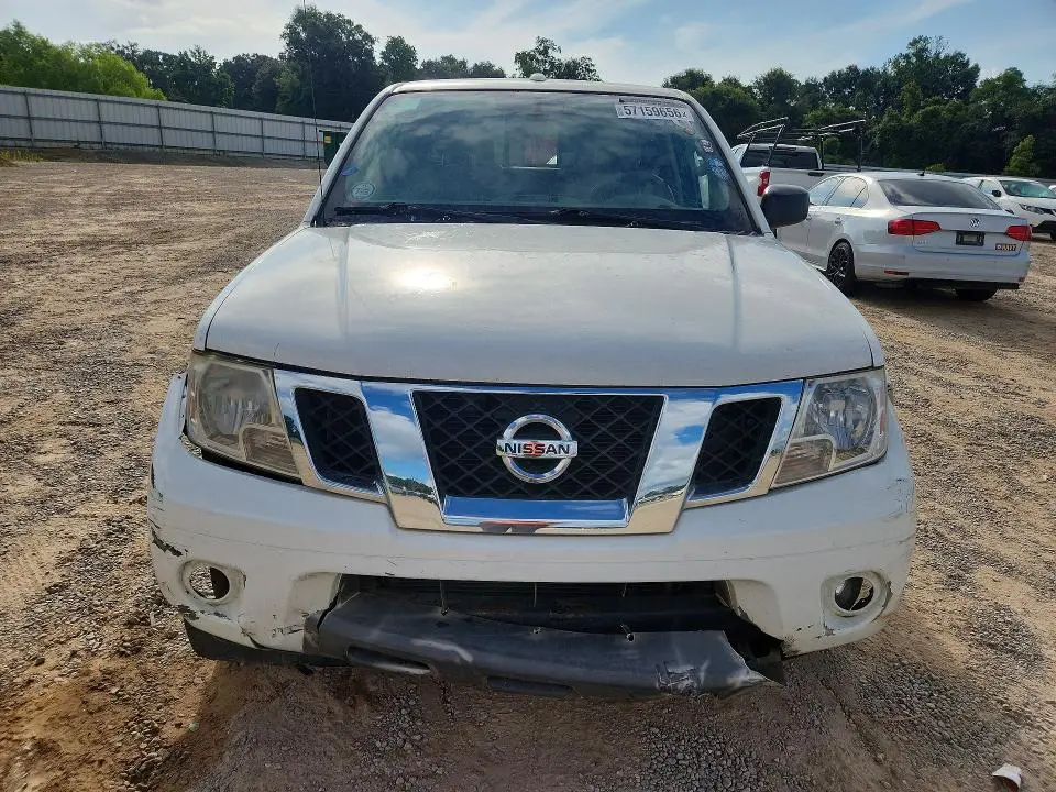 2016 NISSAN FRONTIER SV  