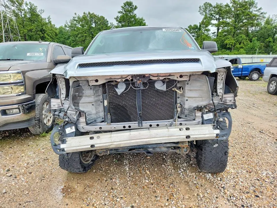 2015 TOYOTA TUNDRA CREWMAX SR5  